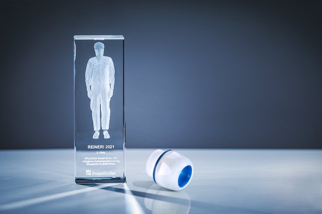 [Translate to Englisch (US):] Il premio REINER 2021 accanto al blueglobe CLEAN Plus in poliammide